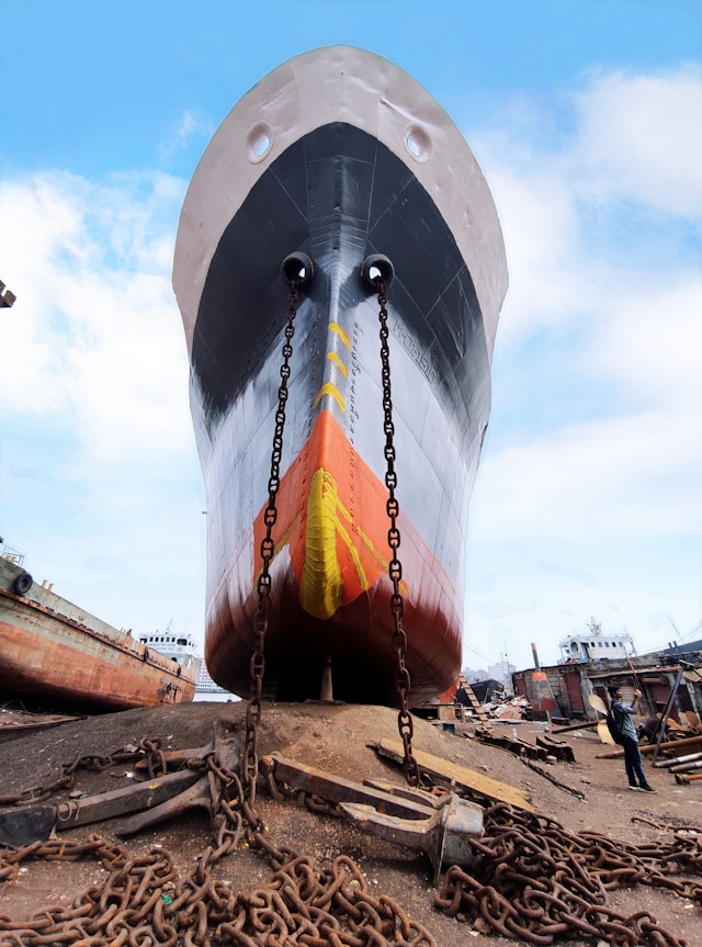 Shipyard maintenance dashboard in MaintBoard CMMS